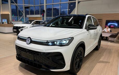 Volkswagen Tiguan, 2025 год, 4 950 000 рублей, 3 фотография
