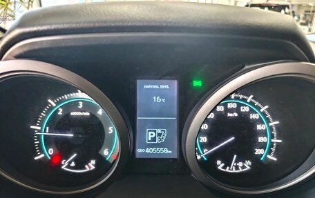 Toyota Land Cruiser Prado 150 рестайлинг 2, 2013 год, 2 599 000 рублей, 12 фотография