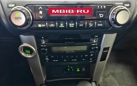 Toyota Land Cruiser Prado 150 рестайлинг 2, 2013 год, 2 599 000 рублей, 13 фотография