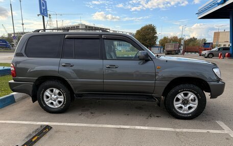 Toyota Land Cruiser 100 рестайлинг 2, 2003 год, 2 800 000 рублей, 3 фотография