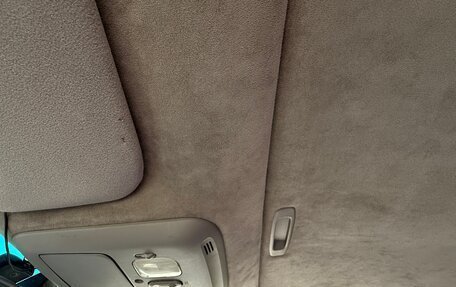 Toyota Land Cruiser 100 рестайлинг 2, 2003 год, 2 800 000 рублей, 8 фотография
