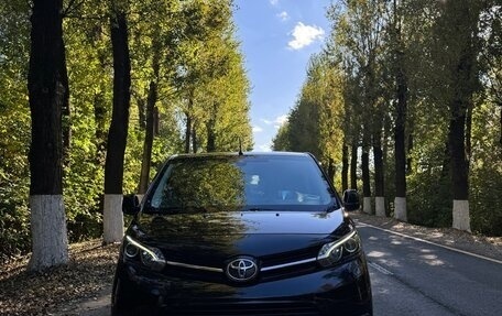 Toyota ProAce II, 2018 год, 3 450 000 рублей, 2 фотография