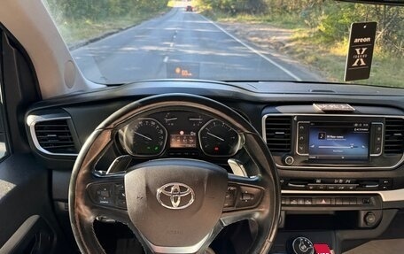 Toyota ProAce II, 2018 год, 3 450 000 рублей, 10 фотография