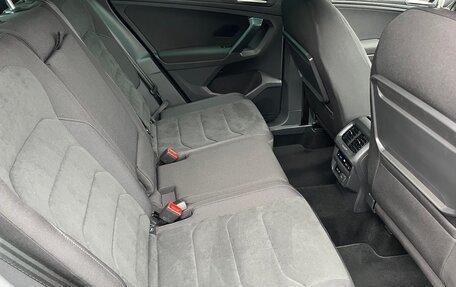 Volkswagen Tiguan II, 2019 год, 2 450 000 рублей, 10 фотография