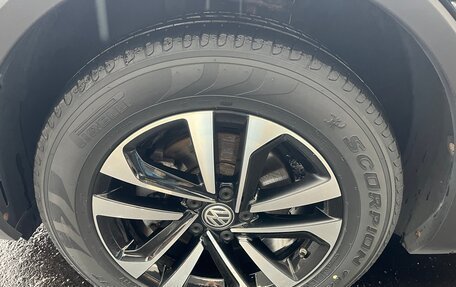 Volkswagen Tiguan II, 2019 год, 2 450 000 рублей, 16 фотография