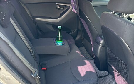Hyundai Elantra V, 2013 год, 1 000 000 рублей, 13 фотография