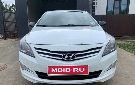 Hyundai Solaris II рестайлинг, 2014 год, 800 000 рублей, 3 фотография