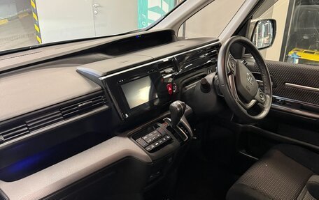 Honda Stepwgn IV, 2015 год, 1 770 000 рублей, 13 фотография