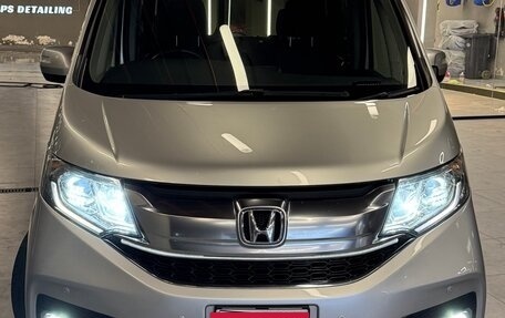 Honda Stepwgn IV, 2015 год, 1 770 000 рублей, 5 фотография