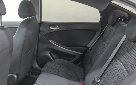 Hyundai Solaris II рестайлинг, 2015 год, 950 000 рублей, 17 фотография