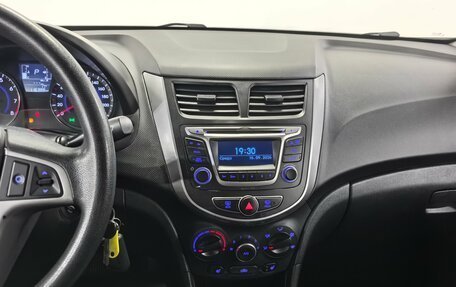 Hyundai Solaris II рестайлинг, 2015 год, 950 000 рублей, 14 фотография