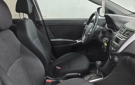 Hyundai Solaris II рестайлинг, 2015 год, 950 000 рублей, 22 фотография