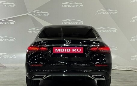 Mercedes-Benz E-Класс, 2020 год, 4 000 000 рублей, 4 фотография