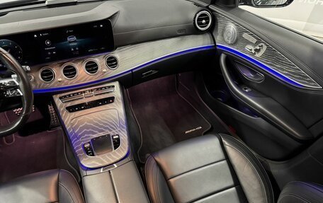 Mercedes-Benz E-Класс, 2020 год, 4 000 000 рублей, 12 фотография
