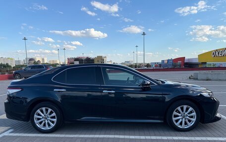 Toyota Camry, 2018 год, 2 320 000 рублей, 6 фотография