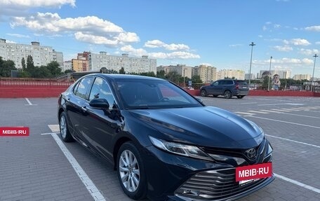 Toyota Camry, 2018 год, 2 320 000 рублей, 5 фотография