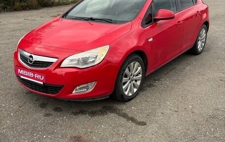 Opel Astra J, 2011 год, 700 000 рублей, 4 фотография