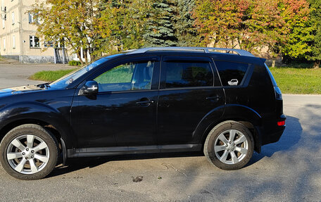 Mitsubishi Outlander III рестайлинг 3, 2010 год, 1 150 000 рублей, 8 фотография