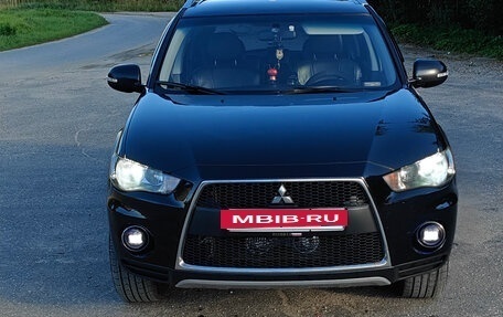 Mitsubishi Outlander III рестайлинг 3, 2010 год, 1 150 000 рублей, 3 фотография