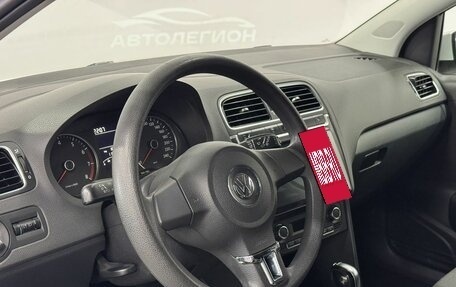 Volkswagen Polo VI (EU Market), 2013 год, 930 000 рублей, 11 фотография