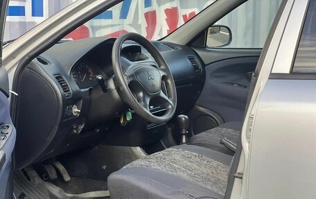 Mitsubishi Carisma I, 2003 год, 250 000 рублей, 10 фотография