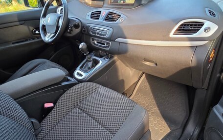 Renault Scenic III, 2011 год, 750 000 рублей, 10 фотография