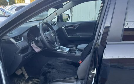 Toyota RAV4, 2021 год, 3 250 000 рублей, 6 фотография