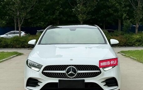 Mercedes-Benz A-Класс, 2022 год, 1 700 000 рублей, 3 фотография