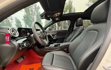 Mercedes-Benz A-Класс, 2022 год, 1 700 000 рублей, 5 фотография