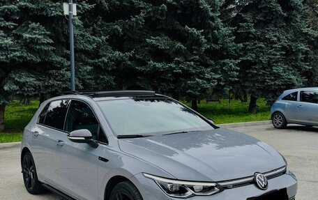 Volkswagen Golf VIII, 2022 год, 1 900 000 рублей, 1 фотография