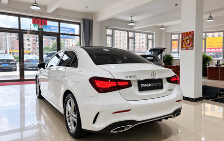 Mercedes-Benz A-Класс, 2023 год, 2 000 001 рублей, 4 фотография