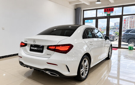 Mercedes-Benz A-Класс, 2023 год, 2 000 001 рублей, 6 фотография
