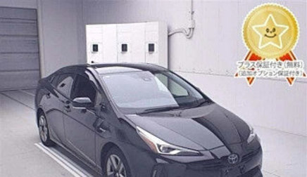 Toyota Prius IV XW50, 2020 год, 1 467 000 рублей, 1 фотография