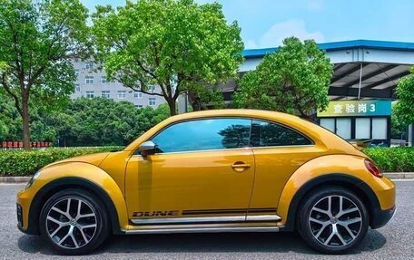 Volkswagen Beetle, 2019 год, 1 450 000 рублей, 6 фотография