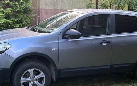 Nissan Qashqai, 2010 год, 550 000 рублей, 2 фотография