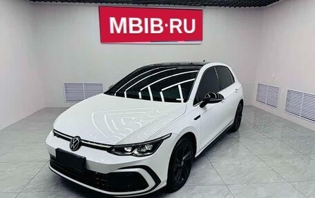 Volkswagen Golf VIII, 2021 год, 2 074 000 рублей, 1 фотография