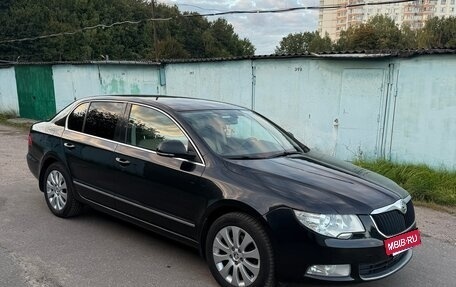 Skoda Superb III рестайлинг, 2012 год, 1 100 000 рублей, 2 фотография