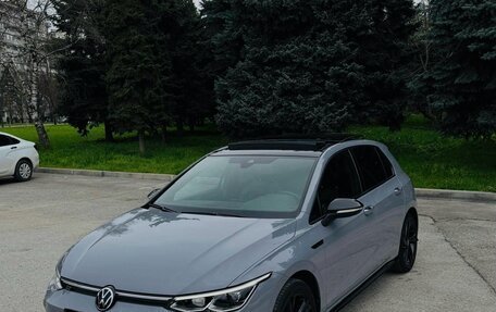 Volkswagen Golf VIII, 2022 год, 1 900 000 рублей, 2 фотография