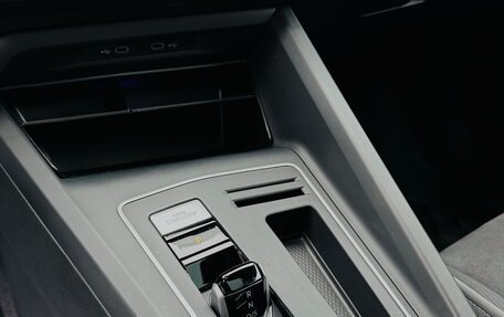 Volkswagen Golf VIII, 2022 год, 1 900 000 рублей, 9 фотография