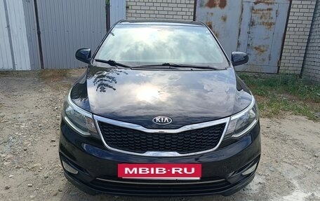 KIA Rio III рестайлинг, 2015 год, 1 000 000 рублей, 2 фотография