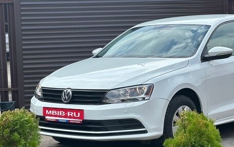 Volkswagen Jetta VI, 2016 год, 1 050 000 рублей, 2 фотография