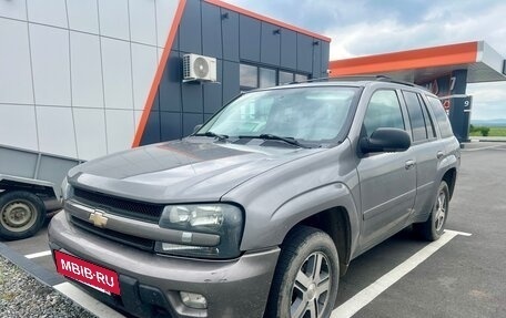 Chevrolet TrailBlazer II, 2008 год, 800 000 рублей, 2 фотография