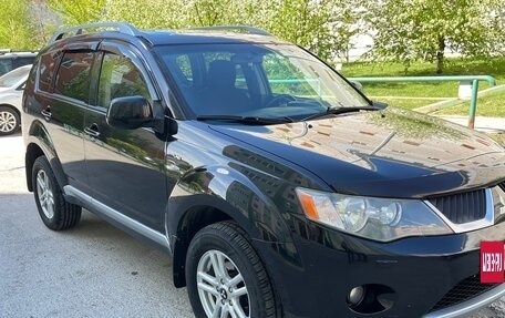 Mitsubishi Outlander III рестайлинг 3, 2007 год, 1 320 000 рублей, 2 фотография