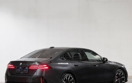 BMW 5 серия, 2025 год, 13 475 000 рублей, 10 фотография