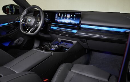 BMW 5 серия, 2025 год, 13 475 000 рублей, 14 фотография