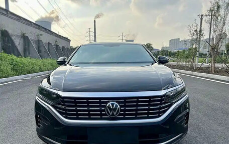 Volkswagen Passat B8 рестайлинг, 2023 год, 1 900 000 рублей, 2 фотография