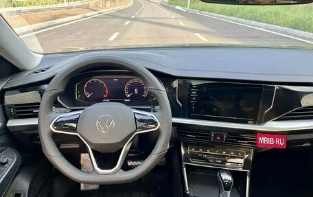 Volkswagen Passat B8 рестайлинг, 2023 год, 1 900 000 рублей, 8 фотография
