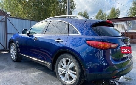 Infiniti QX70, 2014 год, 2 200 000 рублей, 2 фотография