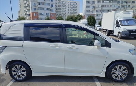 Honda Freed I, 2012 год, 1 225 000 рублей, 3 фотография