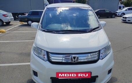 Honda Freed I, 2012 год, 1 225 000 рублей, 2 фотография